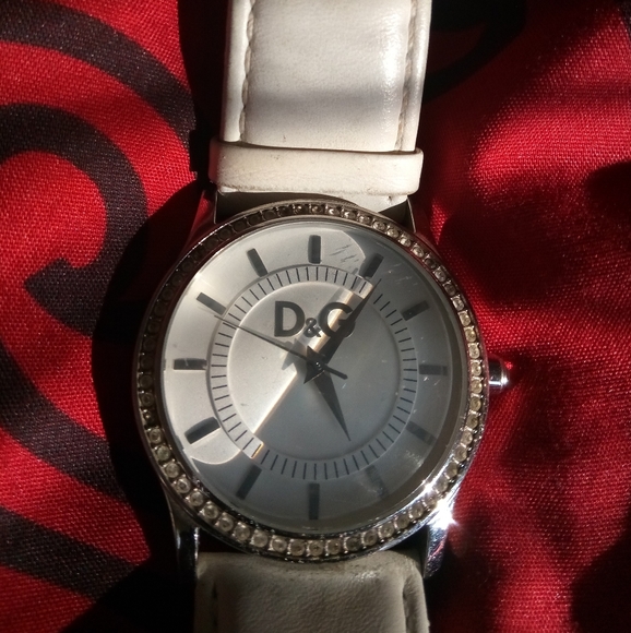 Dolce & gabbana d&g 3 atm stainless steel watch